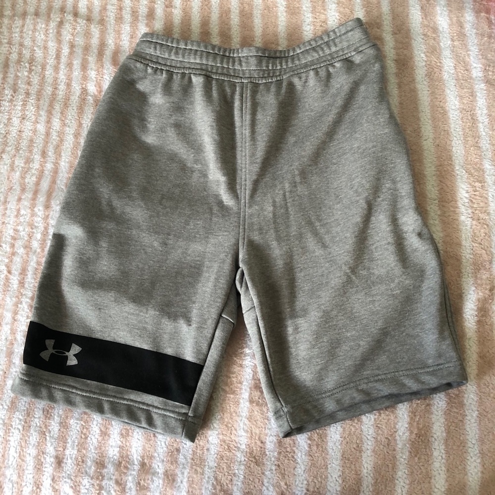 Under Armour Men Grey Jogger Shorts